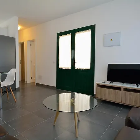 Atlantic Apartment *